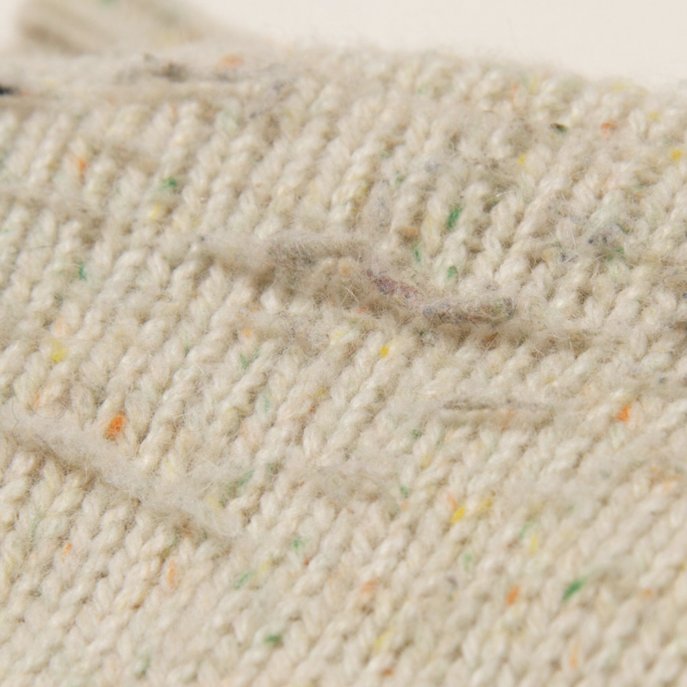 LE JOURNAL DES BONNES NOUVELLES : COMMENT RETIRER LES PETITES BOULOCHES D&rsquo;UN PULL ?