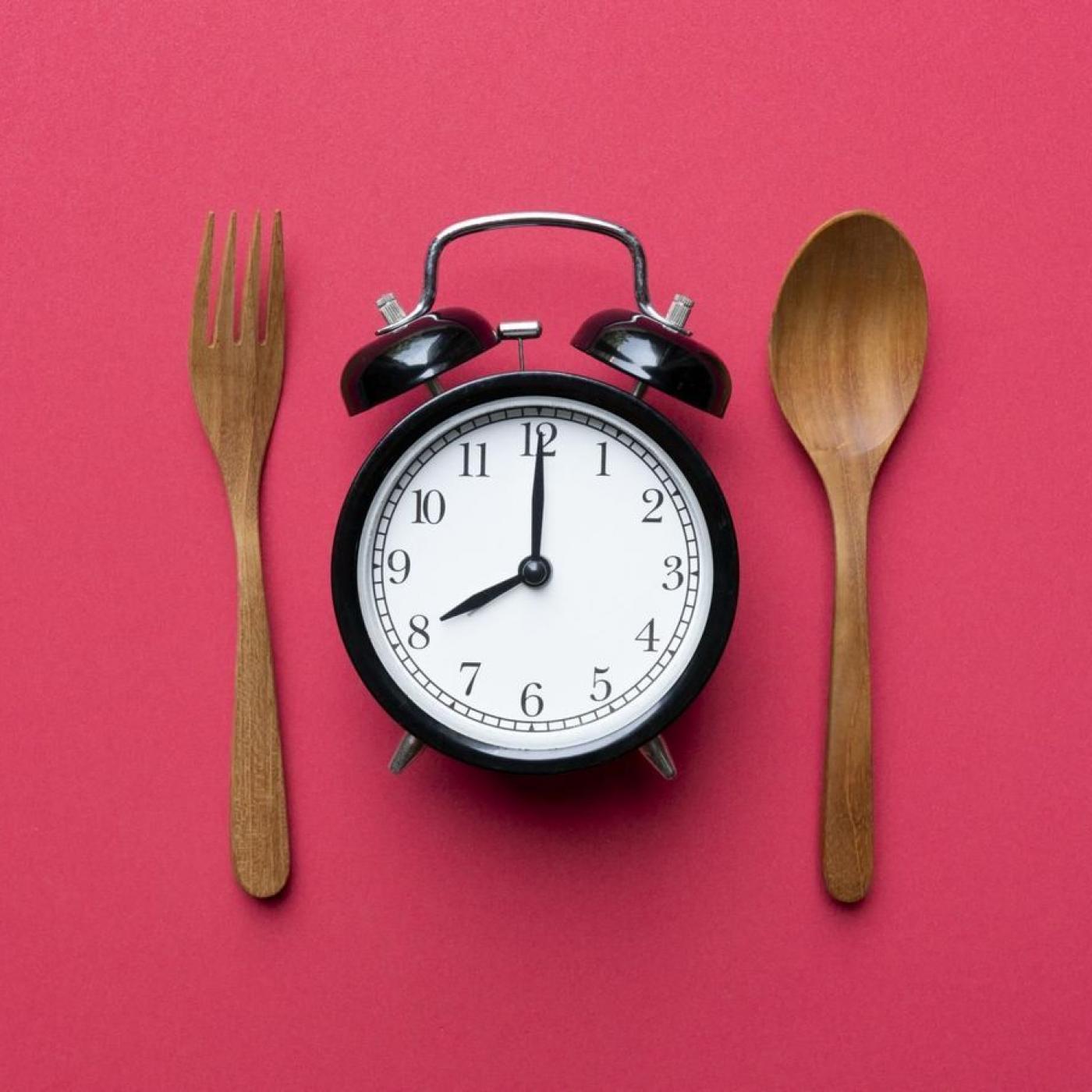 Le Journal des Bonnes Nouvelles : À quelle heure faut-il manger pour éviter de grossir ?
