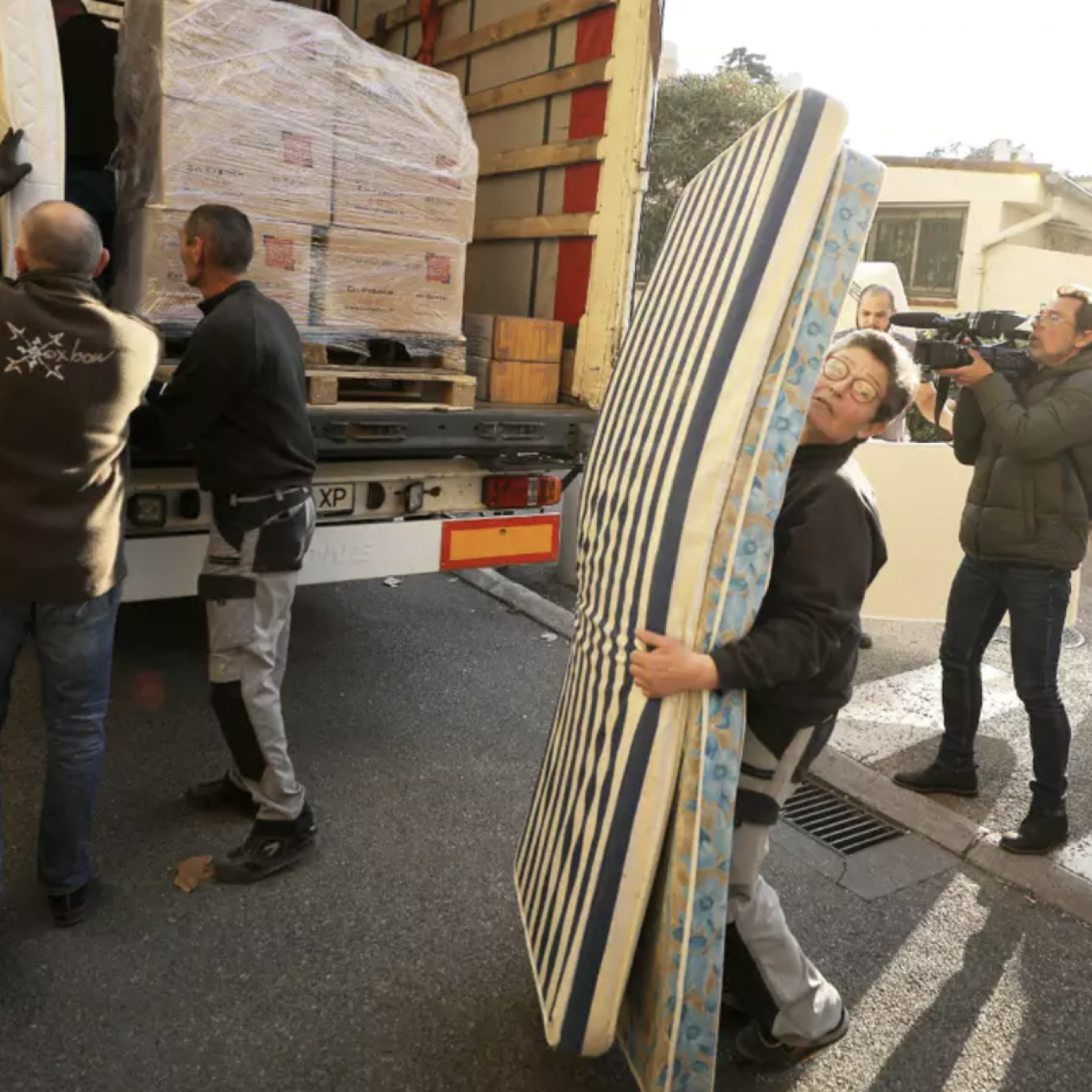 Un camion rempli de dons pour les Ukrainiens a quitté la Côte d&rsquo;Azur hier pour la Pologne