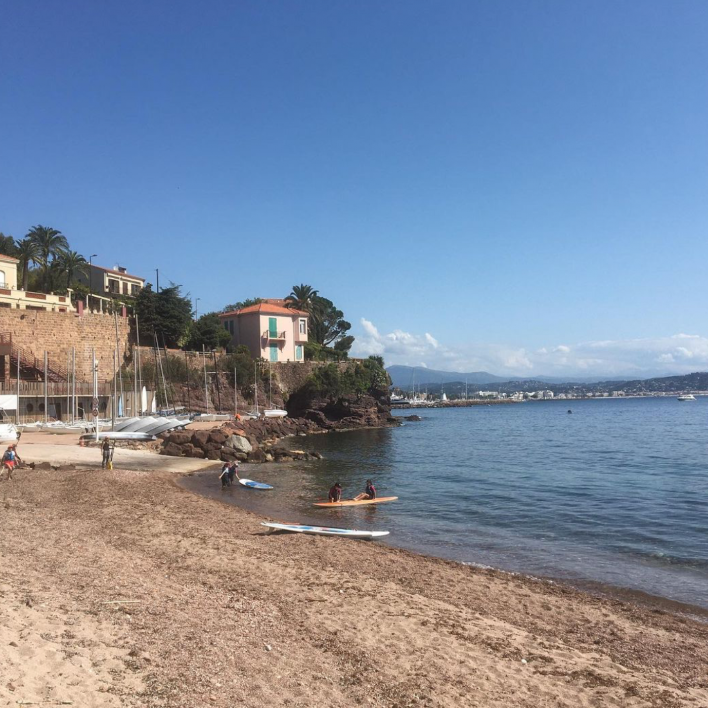 Un filet de récupération de déchets va être installé plage du Suveret à Théoule-sur-Mer