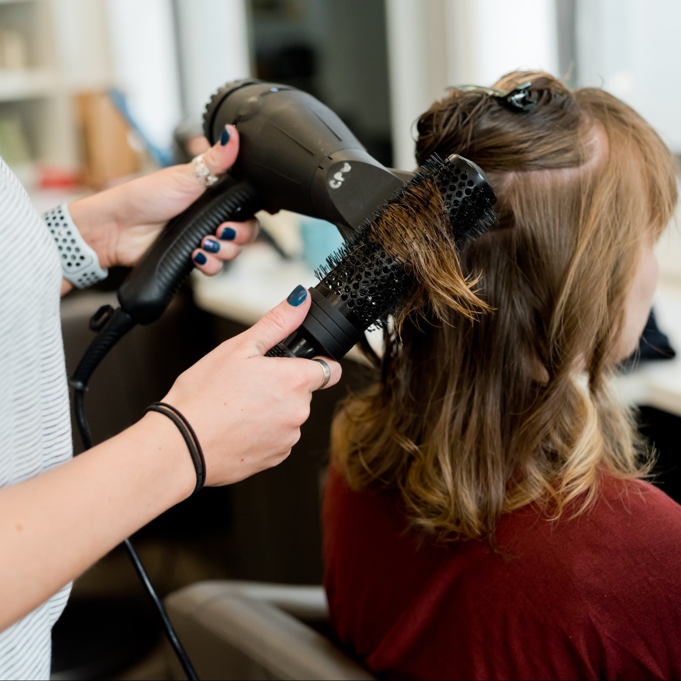 « La Vagabonde », un salon de coiffure itinérant pour les villages de la vallée du Paillon
